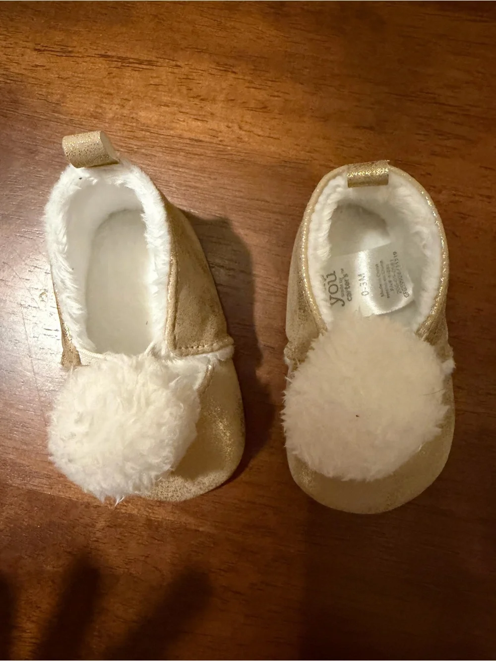 Pink Pom Baby Shoes - Soft Cozy Slip-Ons newborn baby size 1 (0-3 months)